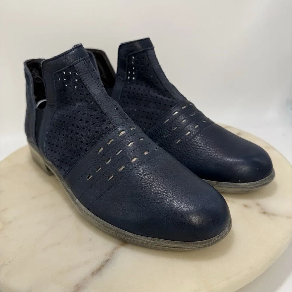 Naot Rivotra Leather & Suede Perforated Slip On Ankle Bootie Navy EU 41/US 9.5